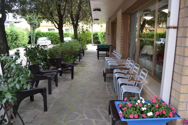 Hotel Marselli Rimini Exterior foto