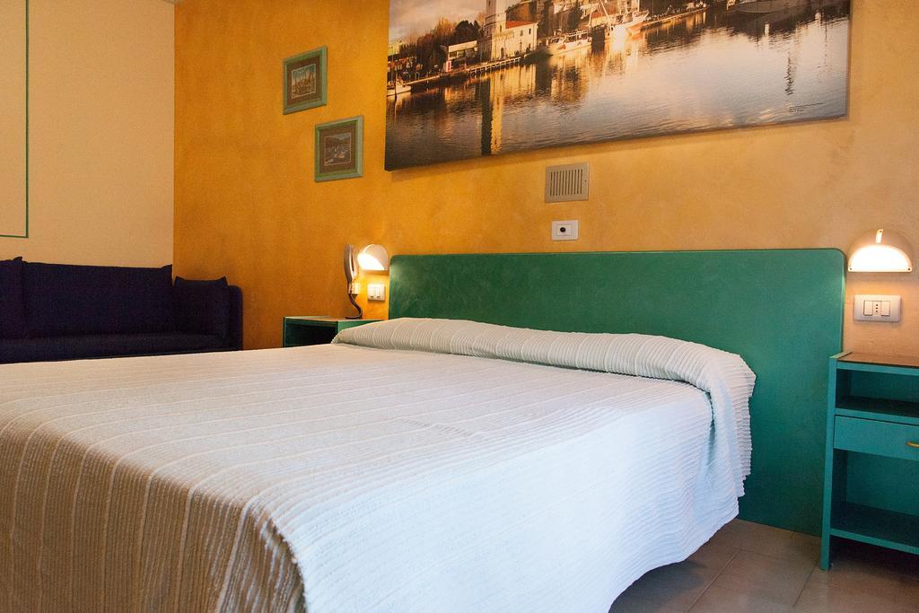 Hotel Marselli Rimini Exterior foto